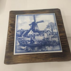 Obrazek ciemna deska  20×20 cm z płytką vintage  holenderska