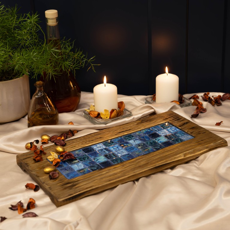 Deska do serwowania z mozaiką 3D – „Pawie Pióra” niebieska